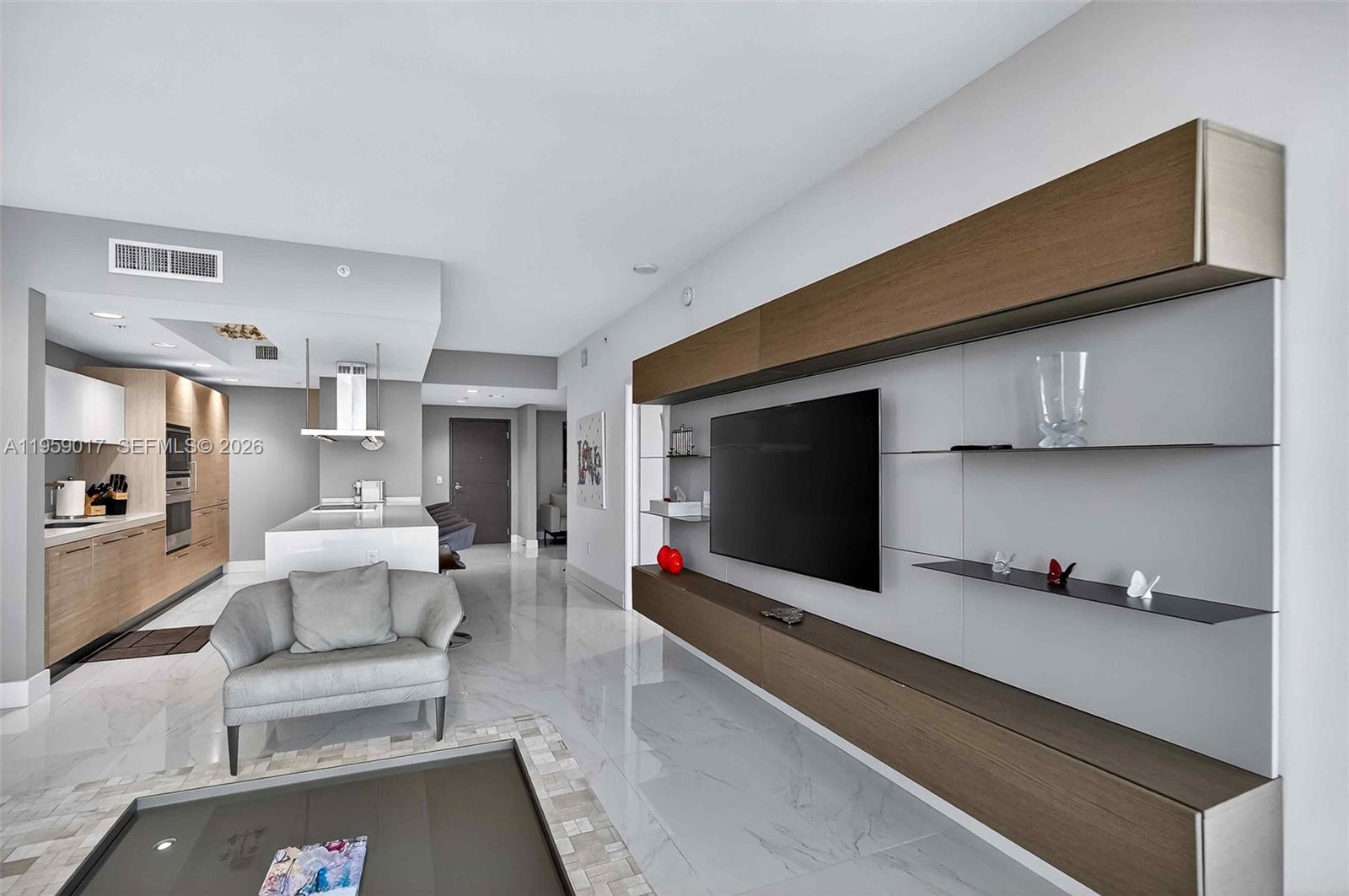 17111 Biscayne Blvd #706, North Miami Beach FL 33160