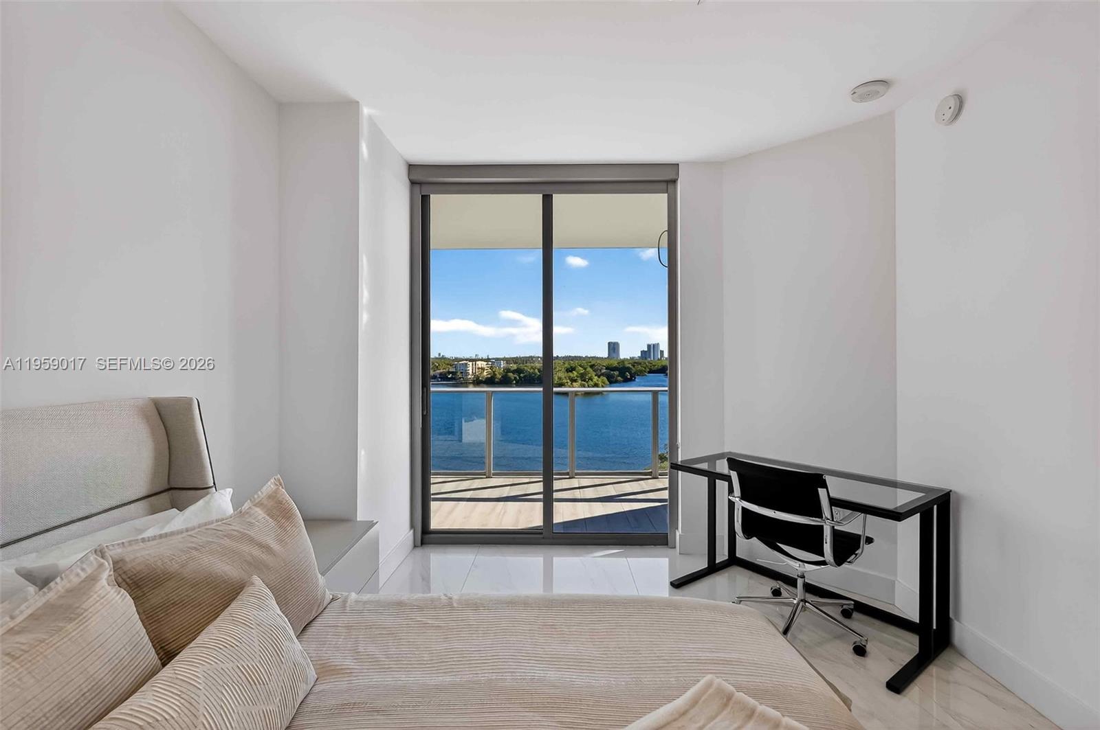 17111 Biscayne Blvd #706, North Miami Beach FL 33160