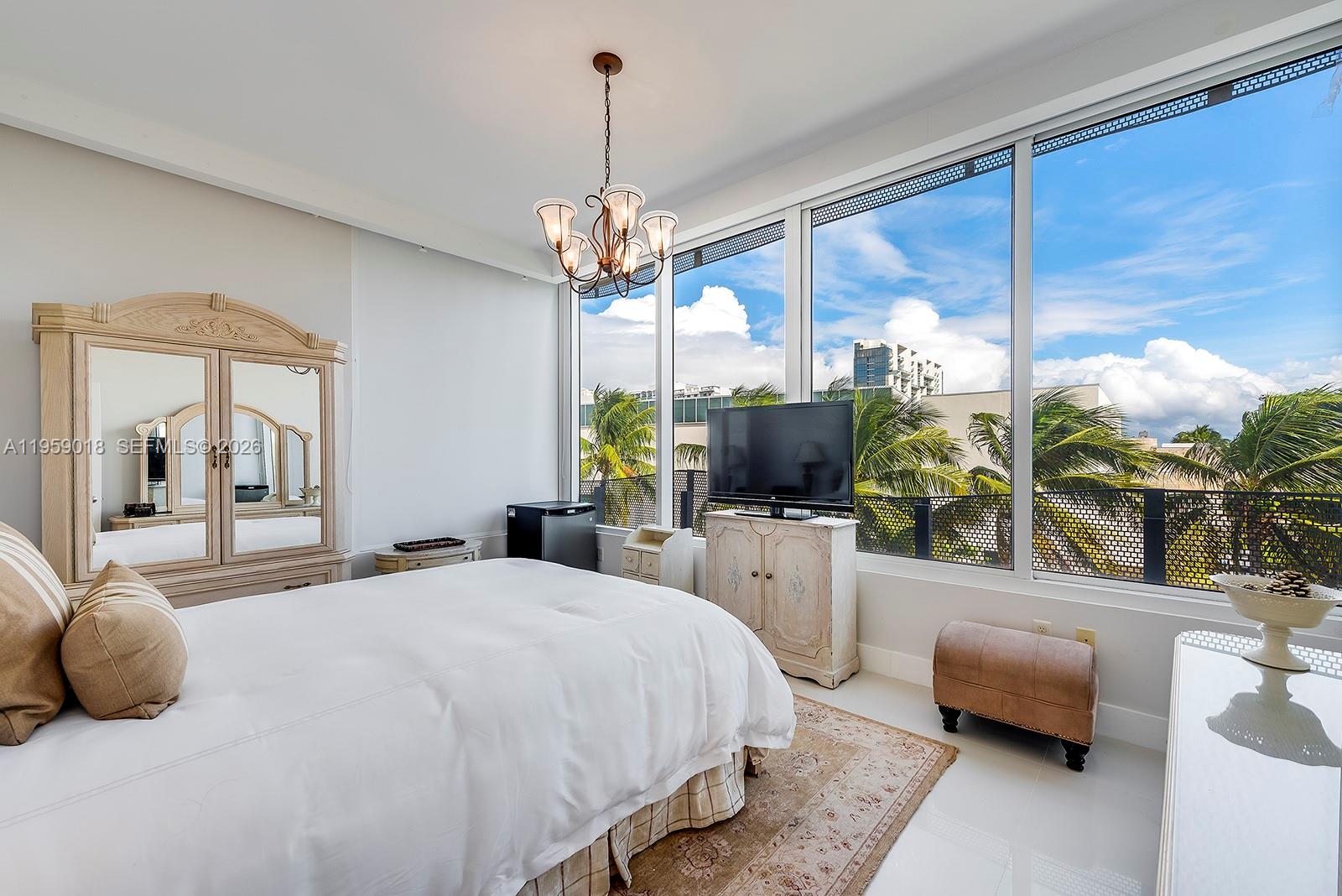2100 Park Ave #301, Miami Beach FL 33139
