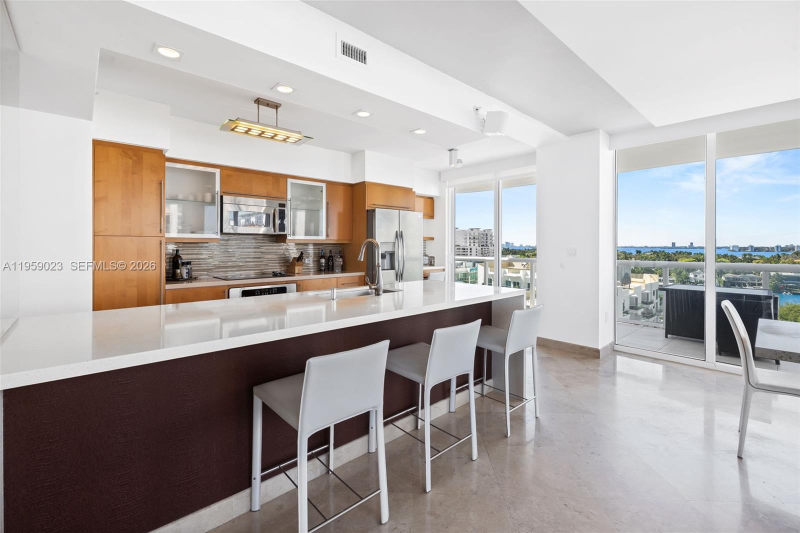 6365 Collins Ave #1008, Miami Beach FL 33141