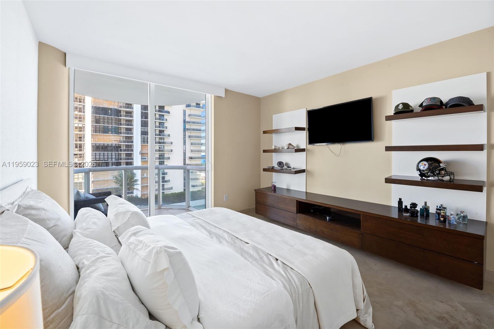 6365 Collins Ave #1008, Miami Beach FL 33141