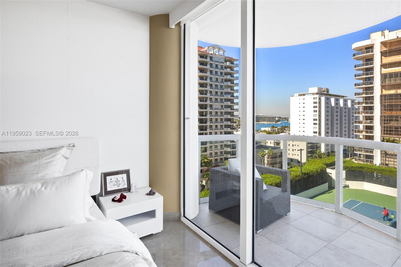 6365 Collins Ave #1008, Miami Beach FL 33141