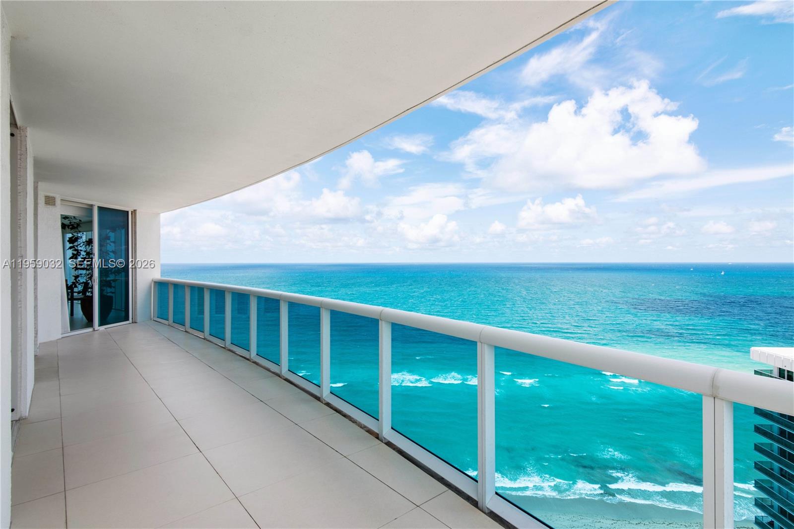 2711 S Ocean Dr #2205, Hollywood FL 33019