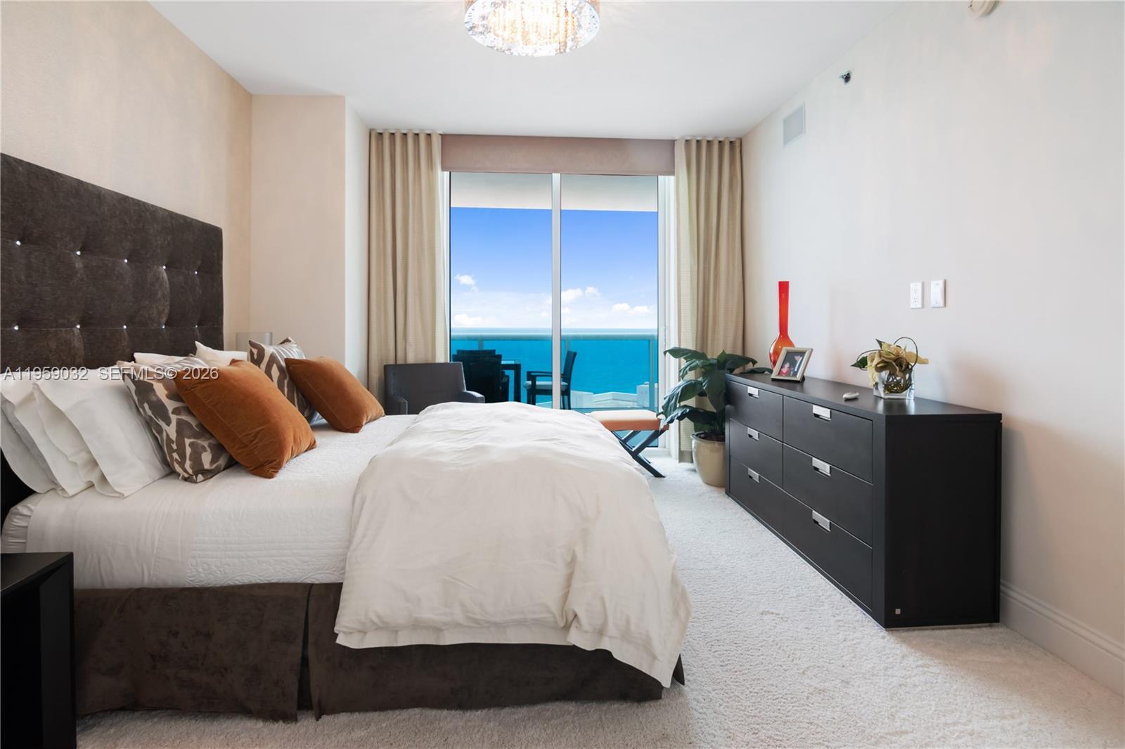 2711 S Ocean Dr #2205, Hollywood FL 33019
