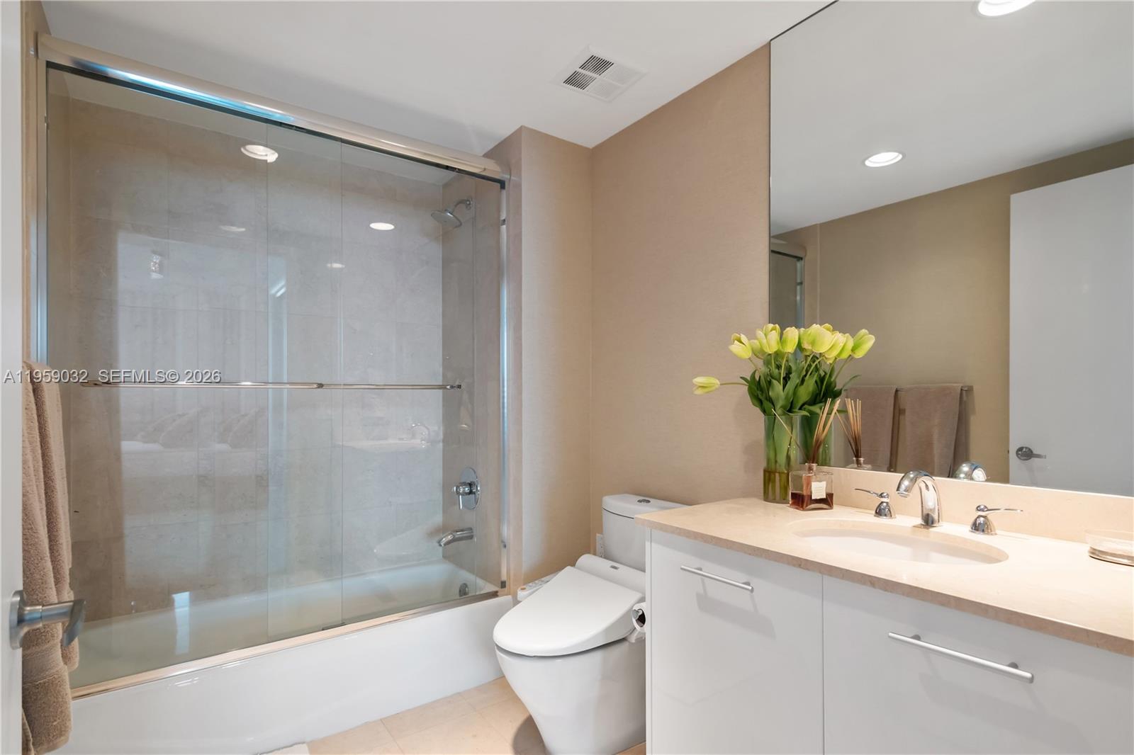 2711 S Ocean Dr #2205, Hollywood FL 33019
