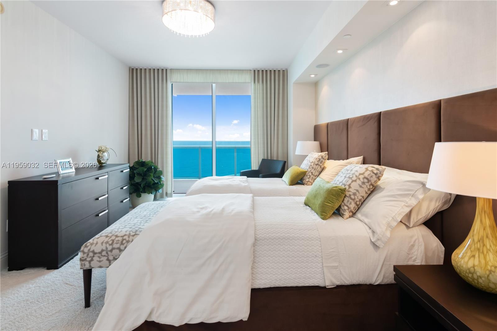 2711 S Ocean Dr #2205, Hollywood FL 33019