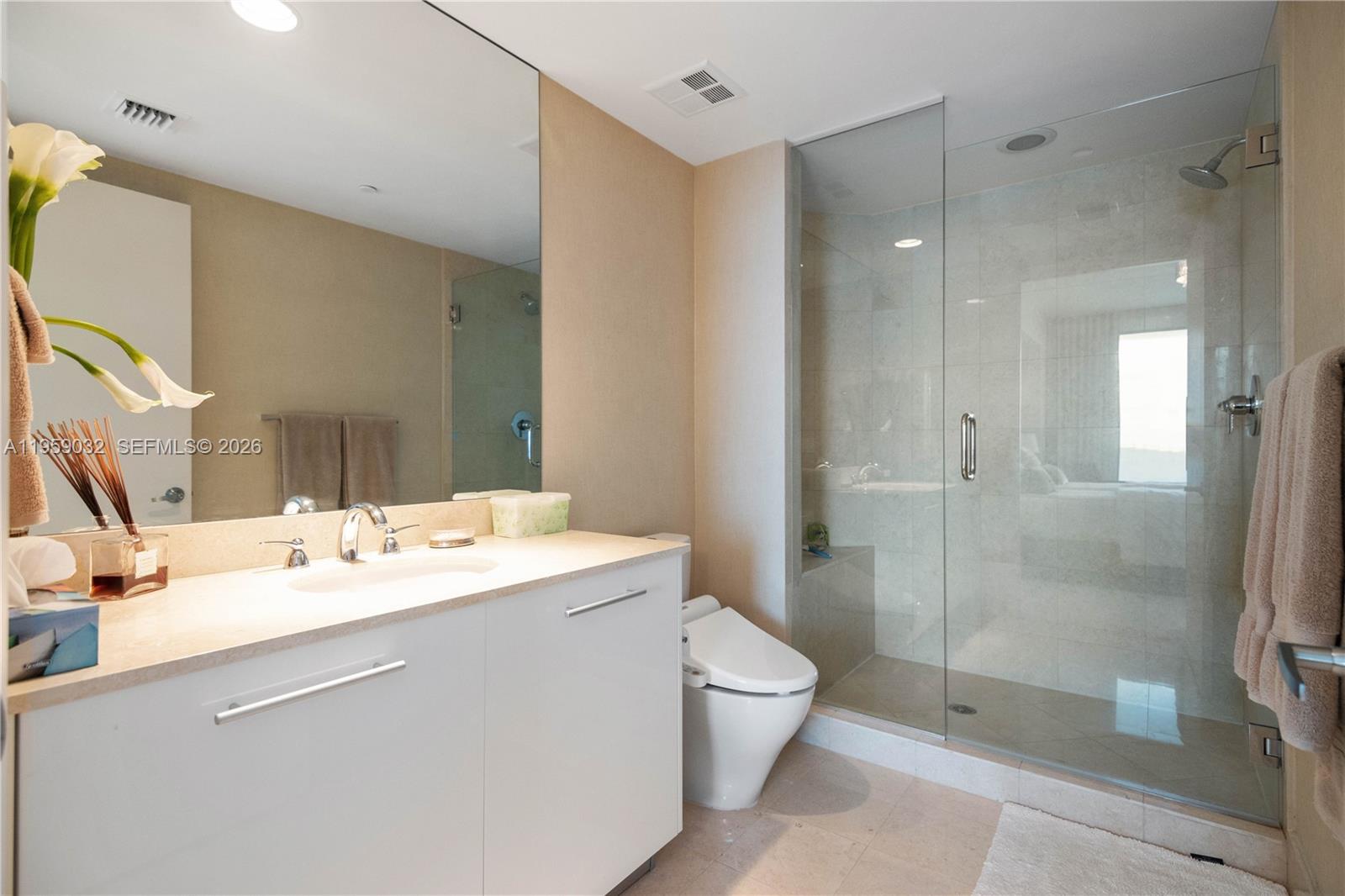 2711 S Ocean Dr #2205, Hollywood FL 33019