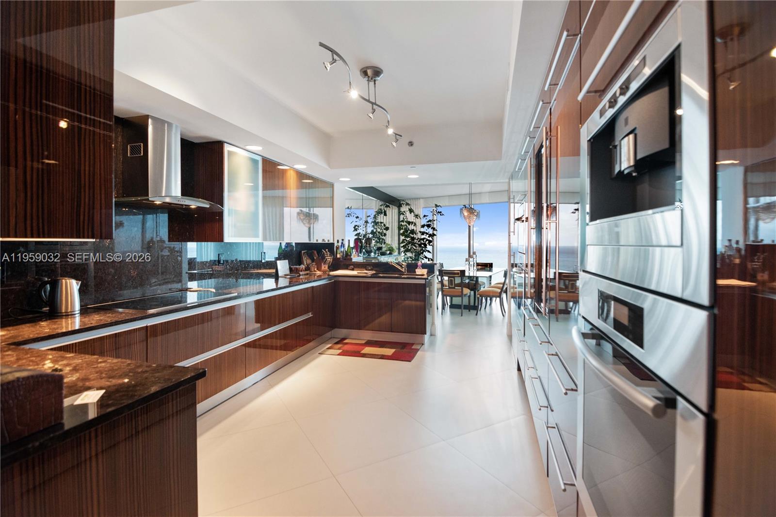 2711 S Ocean Dr #2205, Hollywood FL 33019