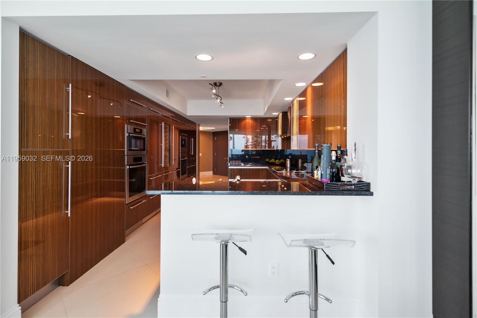 2711 S Ocean Dr #2205, Hollywood FL 33019