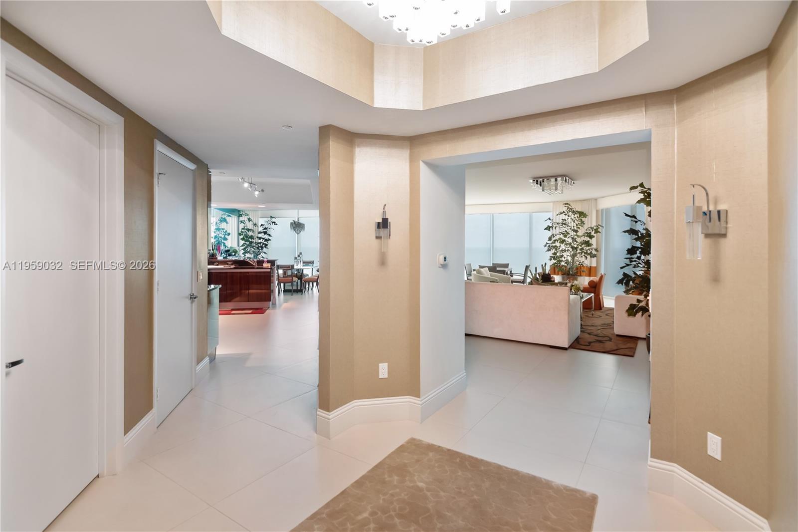 2711 S Ocean Dr #2205, Hollywood FL 33019