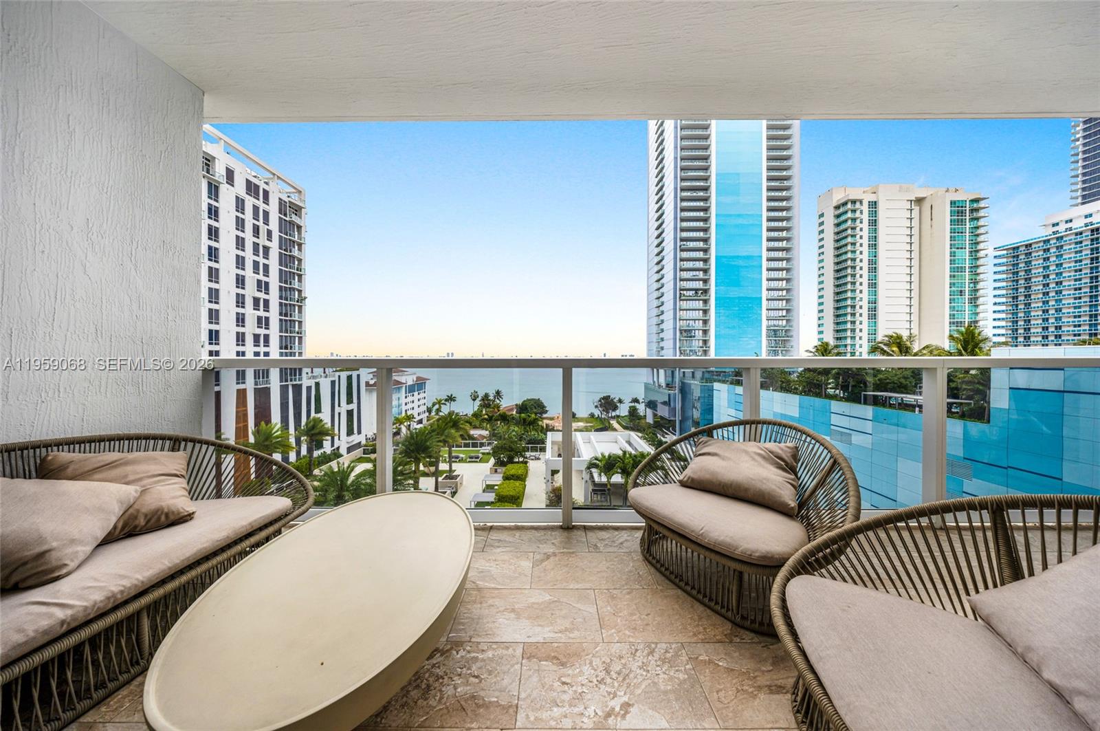 600 NE 27th St #1004, Miami FL 33137