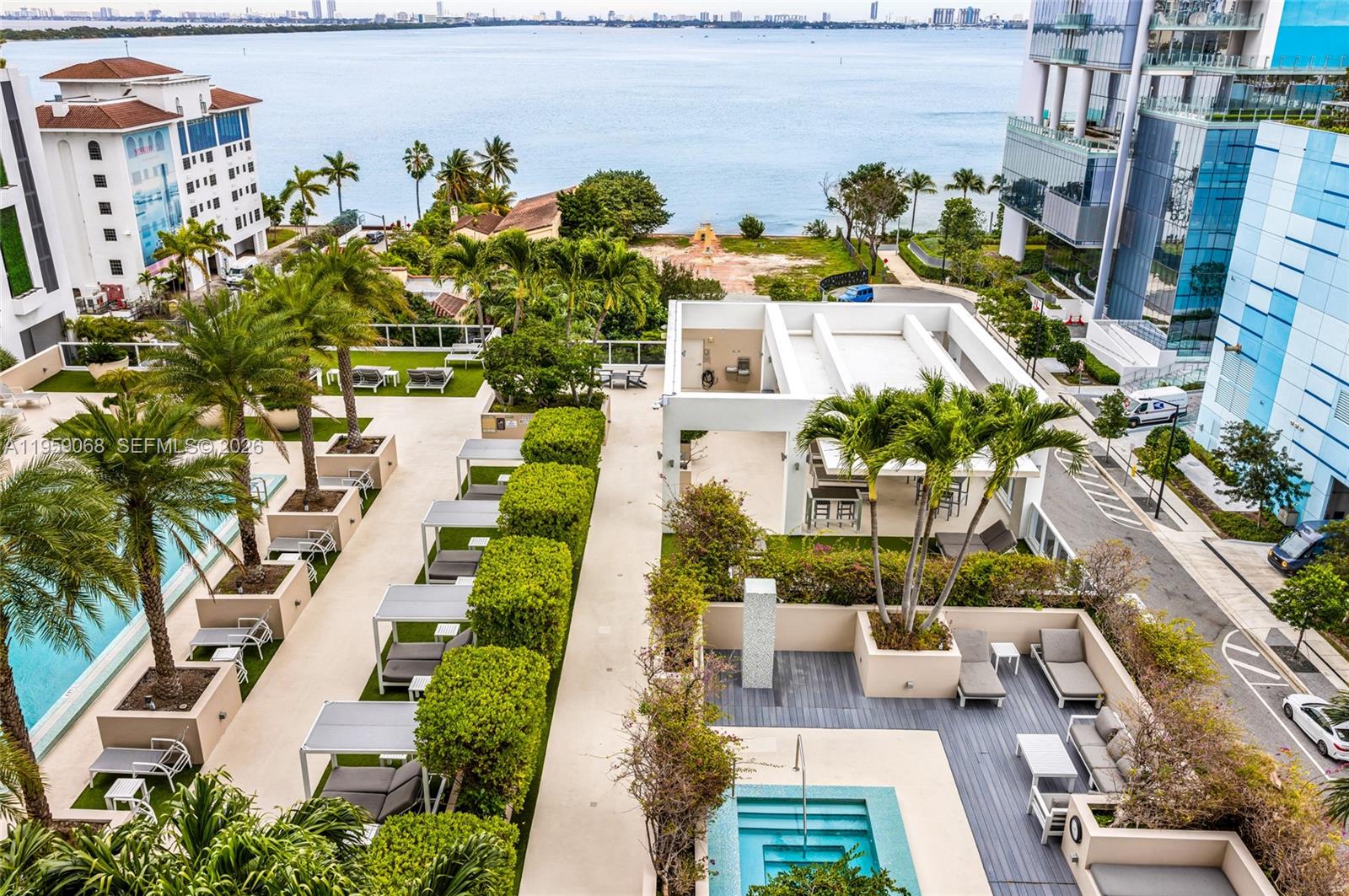 600 NE 27th St #1004, Miami FL 33137