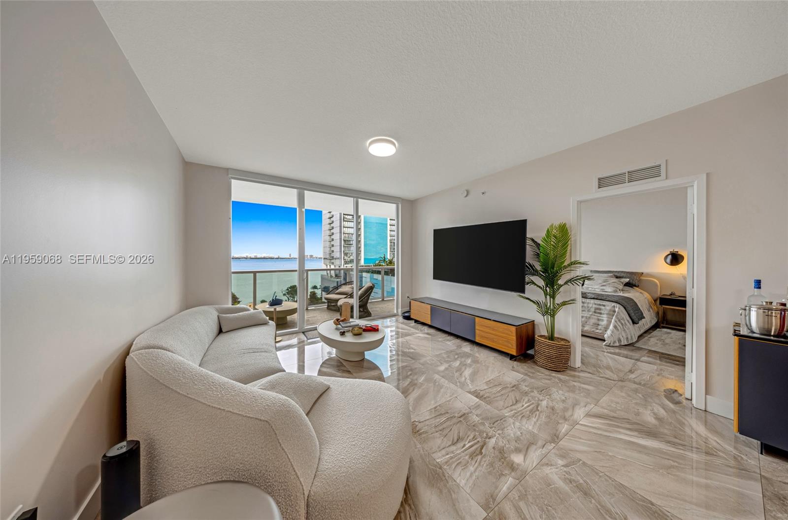 600 NE 27th St #1004, Miami FL 33137