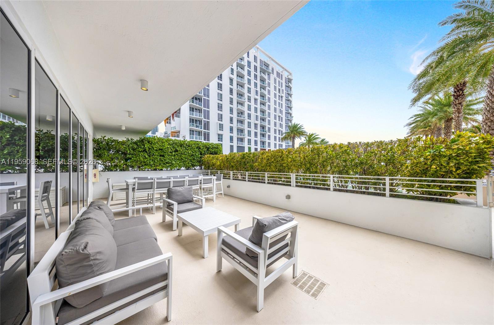 600 NE 27th St #1004, Miami FL 33137