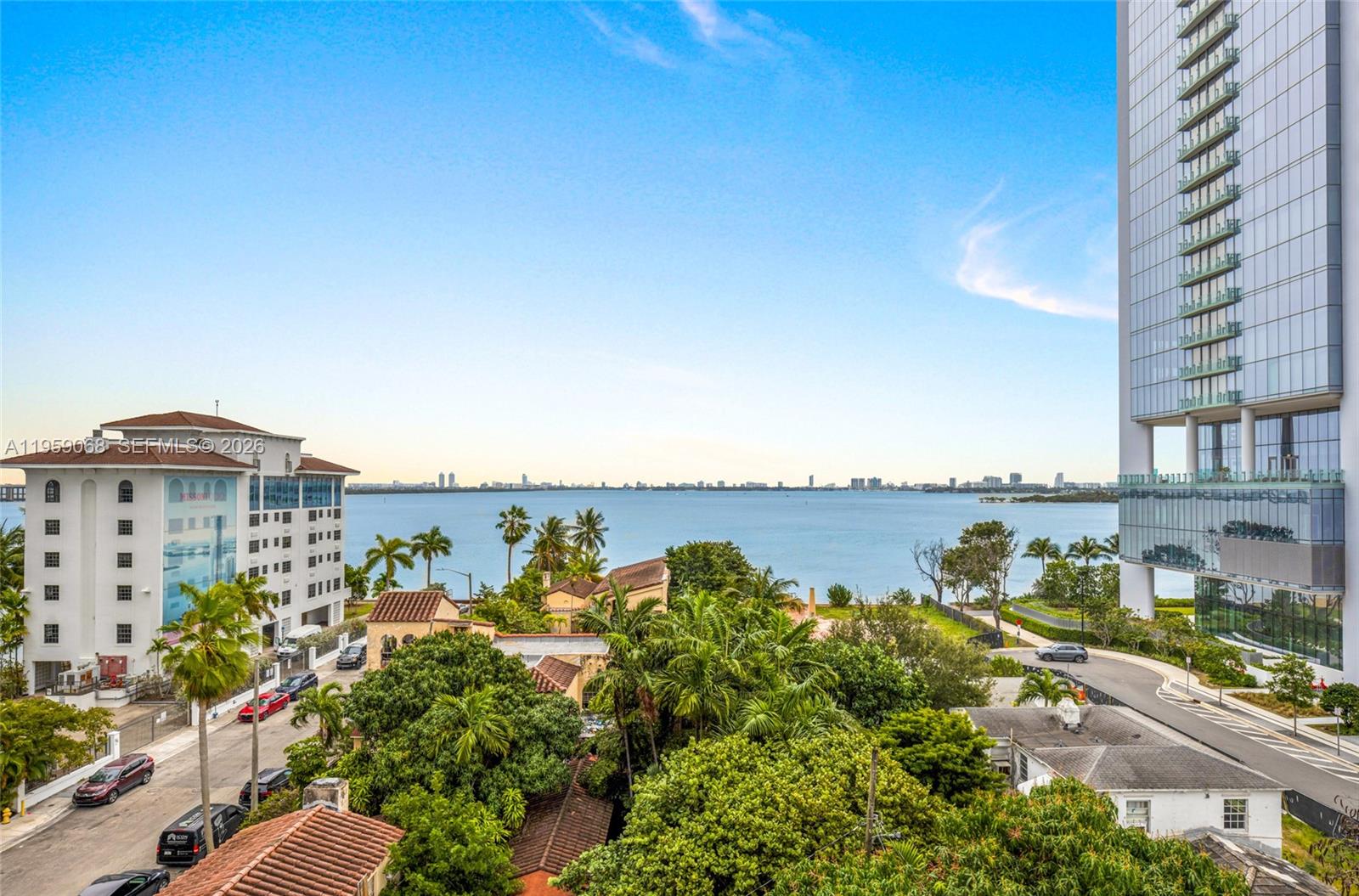 600 NE 27th St #1004, Miami FL 33137