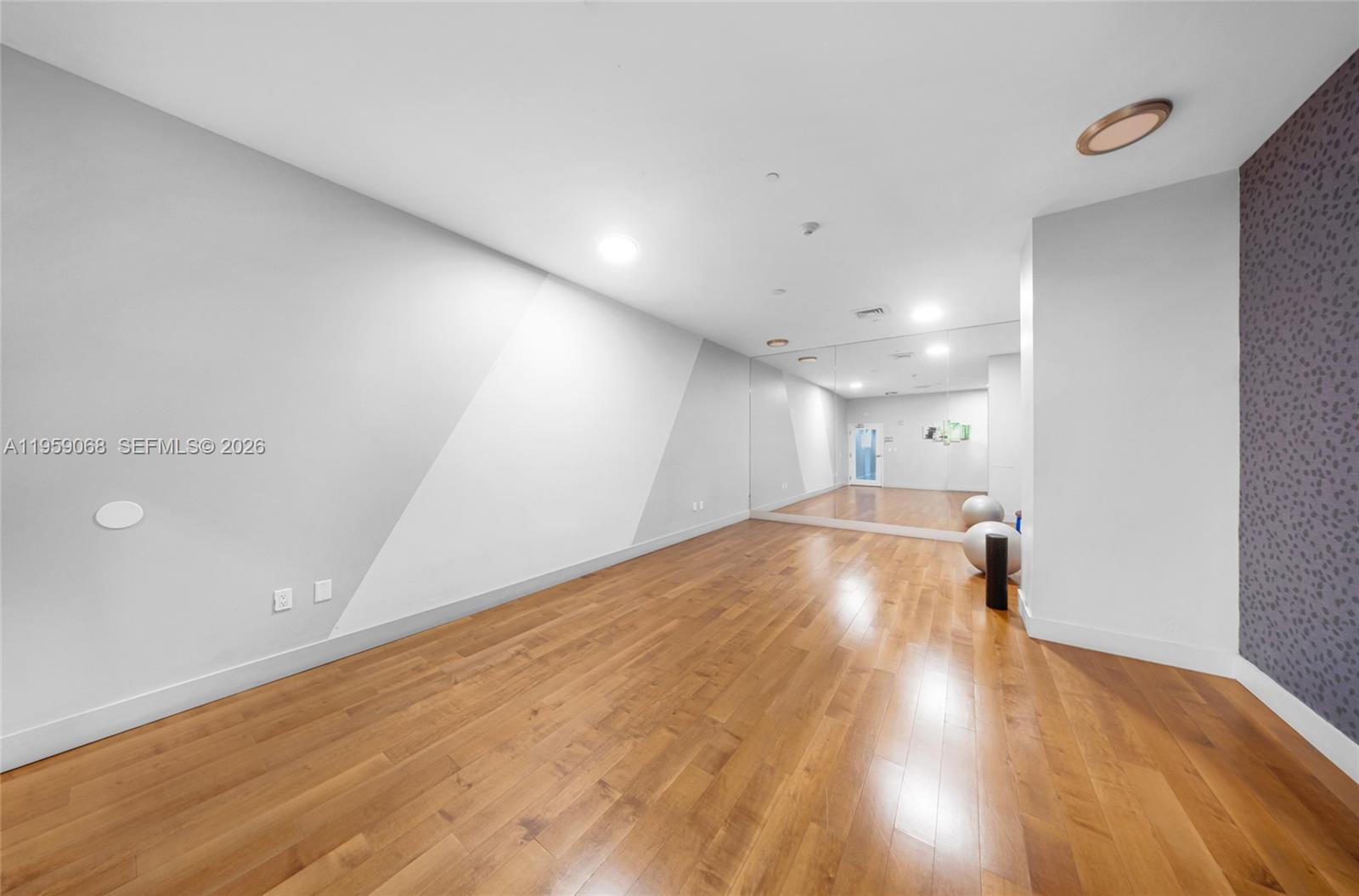 600 NE 27th St #1004, Miami FL 33137