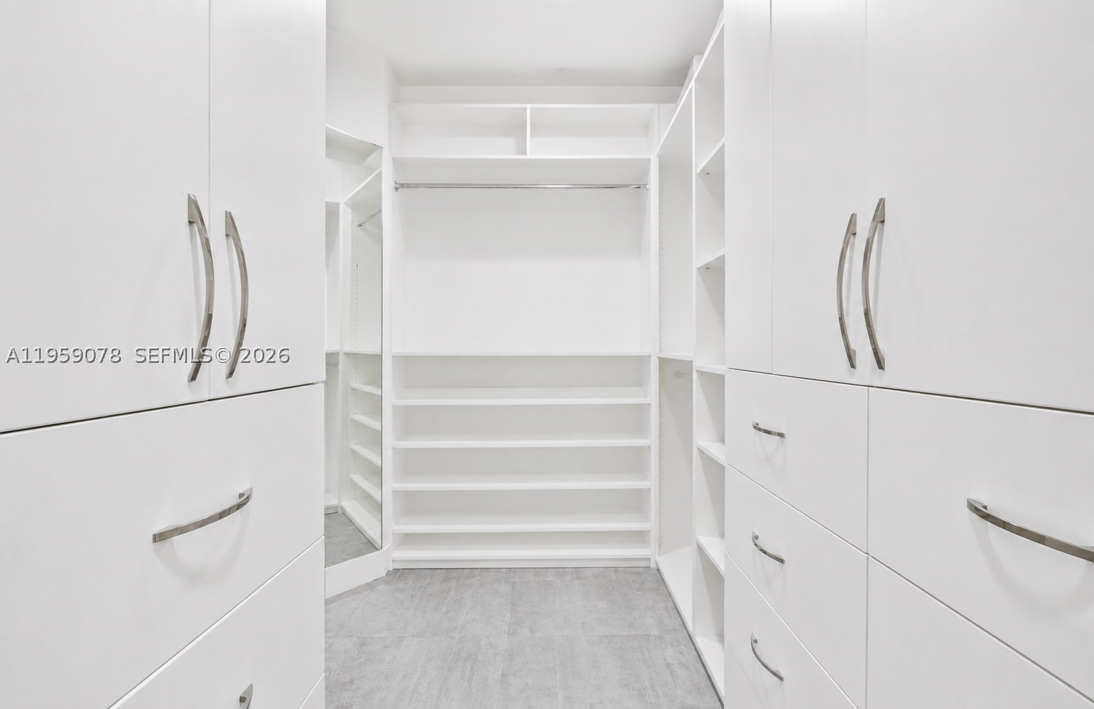 20281 E Country Club Dr #808, Aventura FL 33180