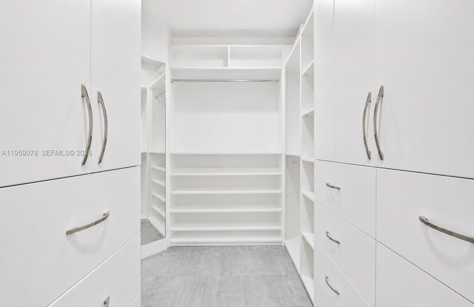 20281 E Country Club Dr #808, Aventura FL 33180