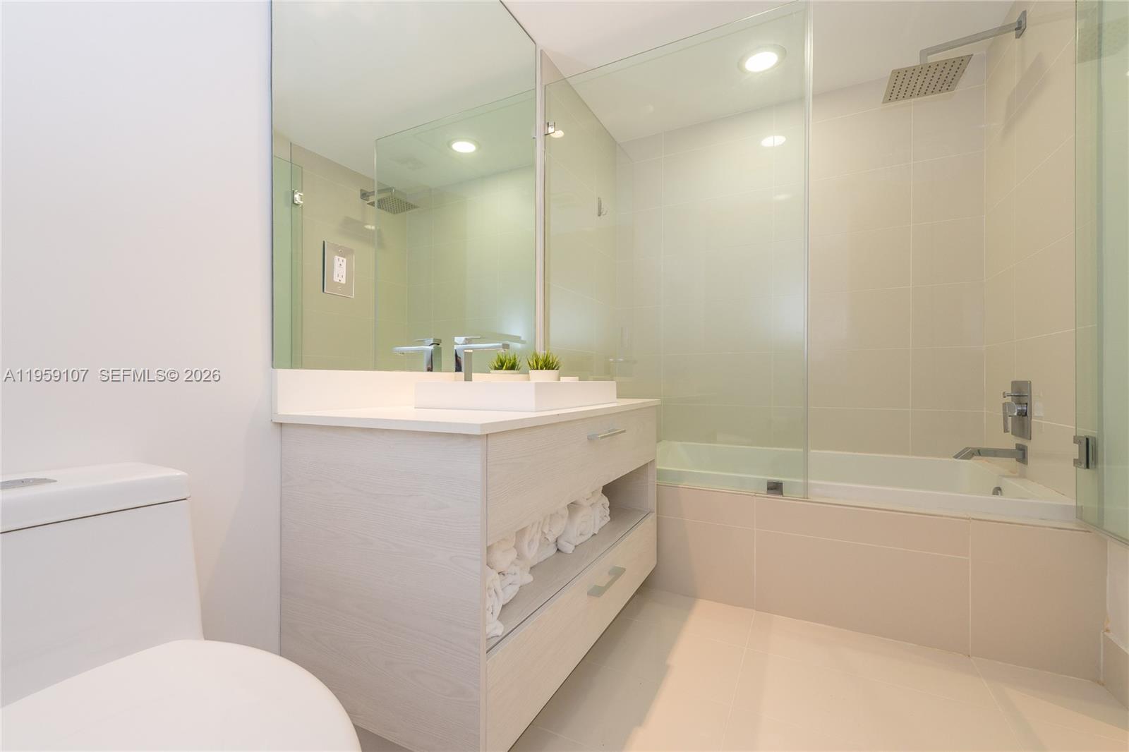 55 SW 9th St #1010, Miami FL 33130