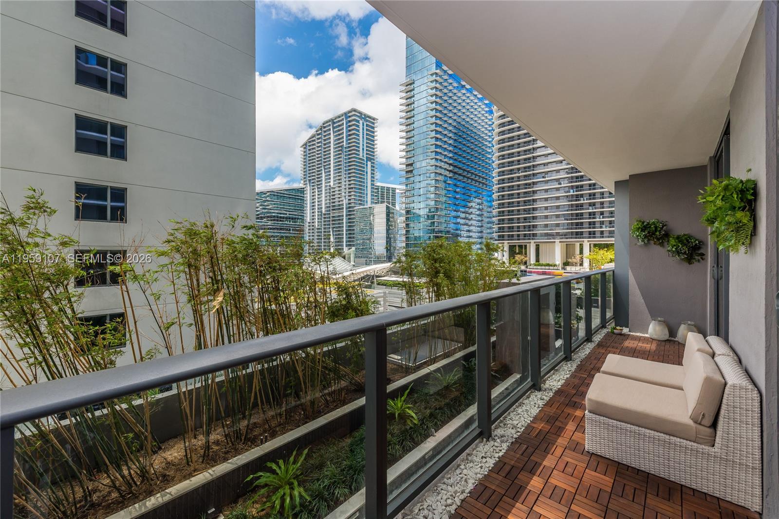 55 SW 9th St #1010, Miami FL 33130