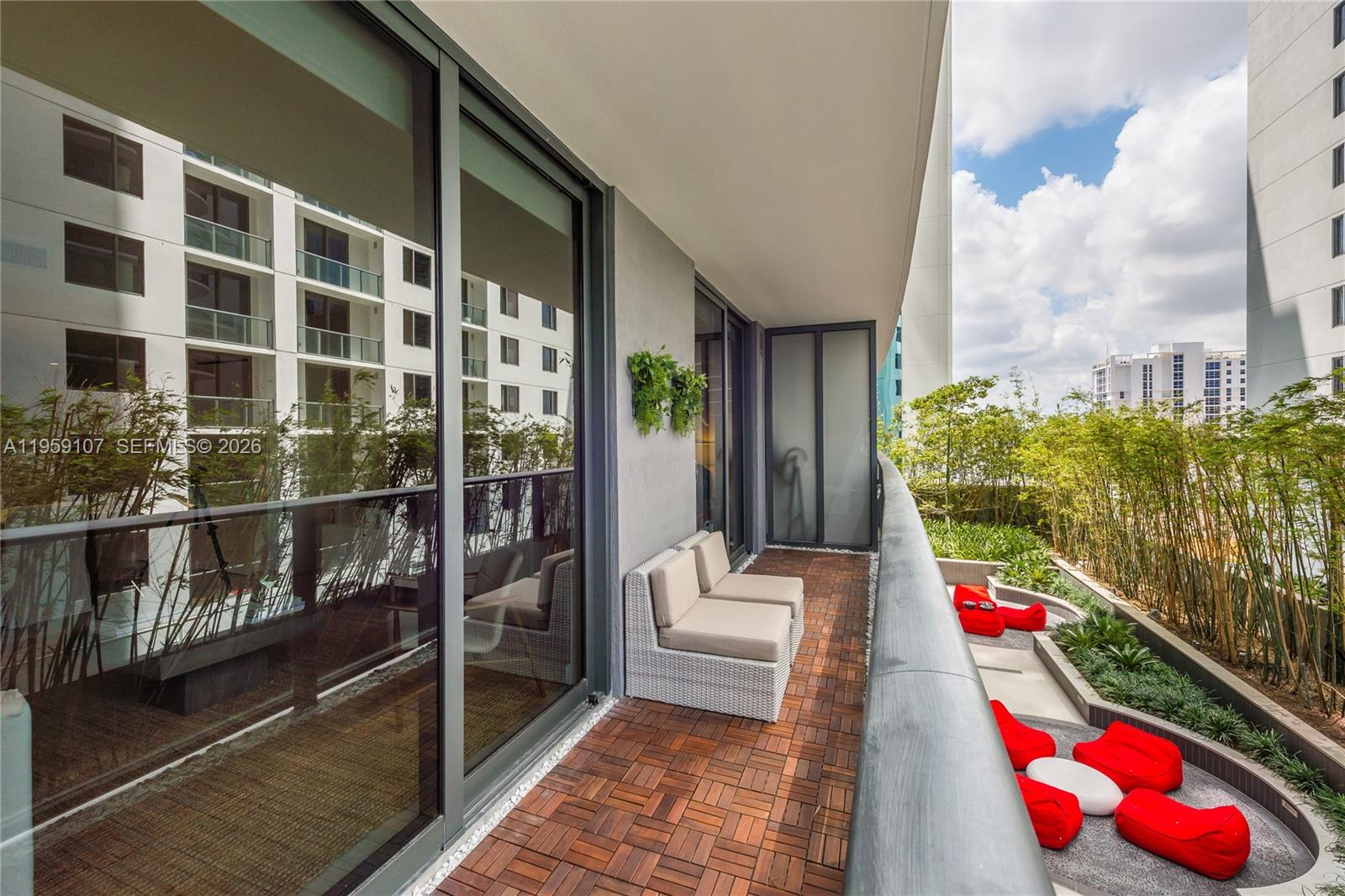 55 SW 9th St #1010, Miami FL 33130