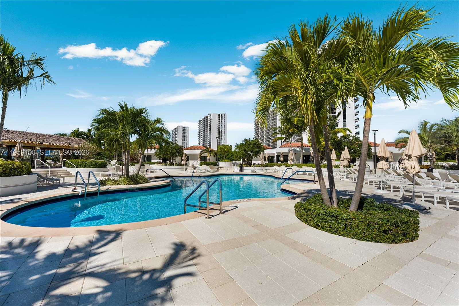 20281 E Country Club Dr #M6, Aventura FL 33180