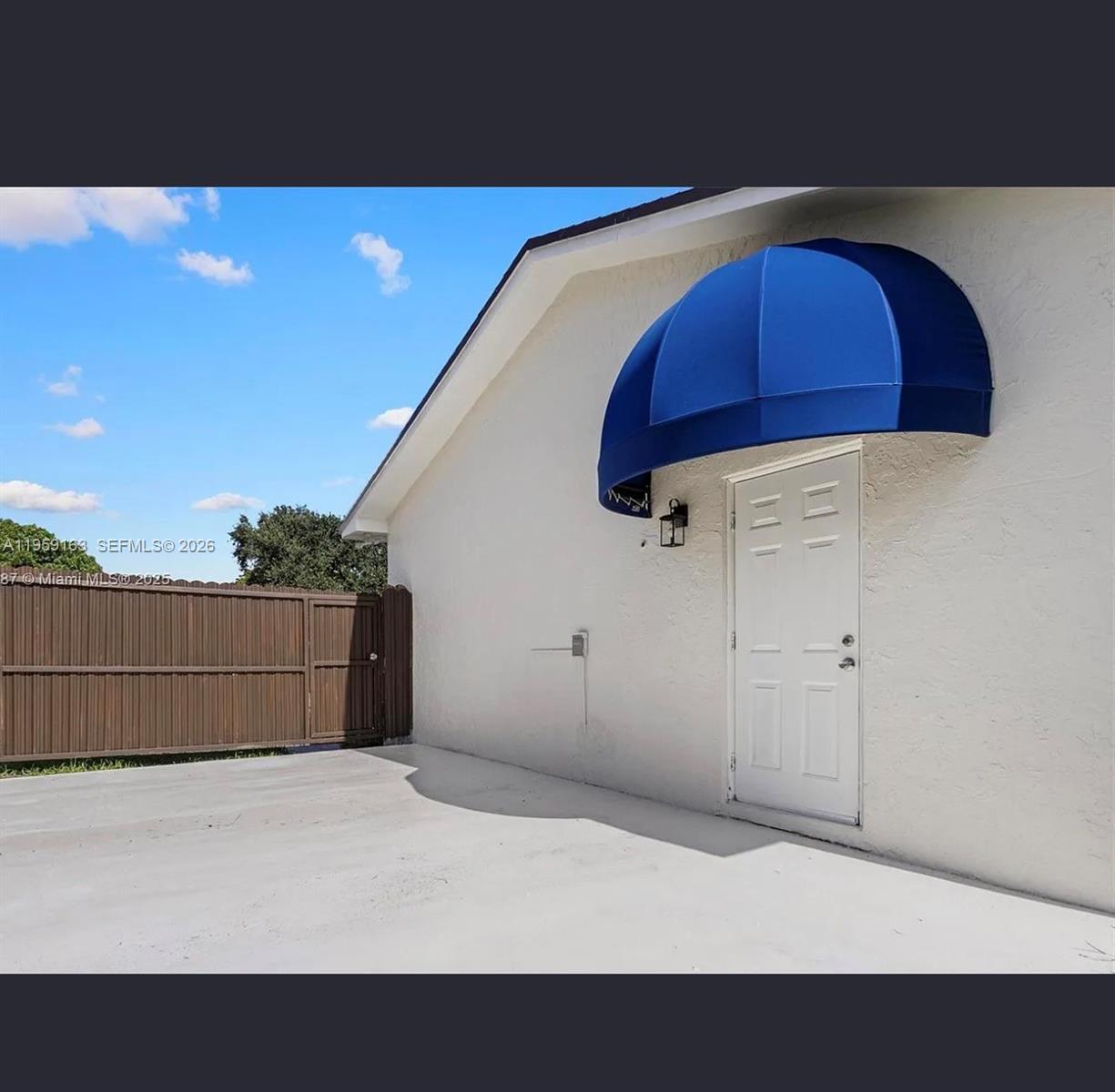 19221 SW 92nd Rd, Cutler Bay FL 33157