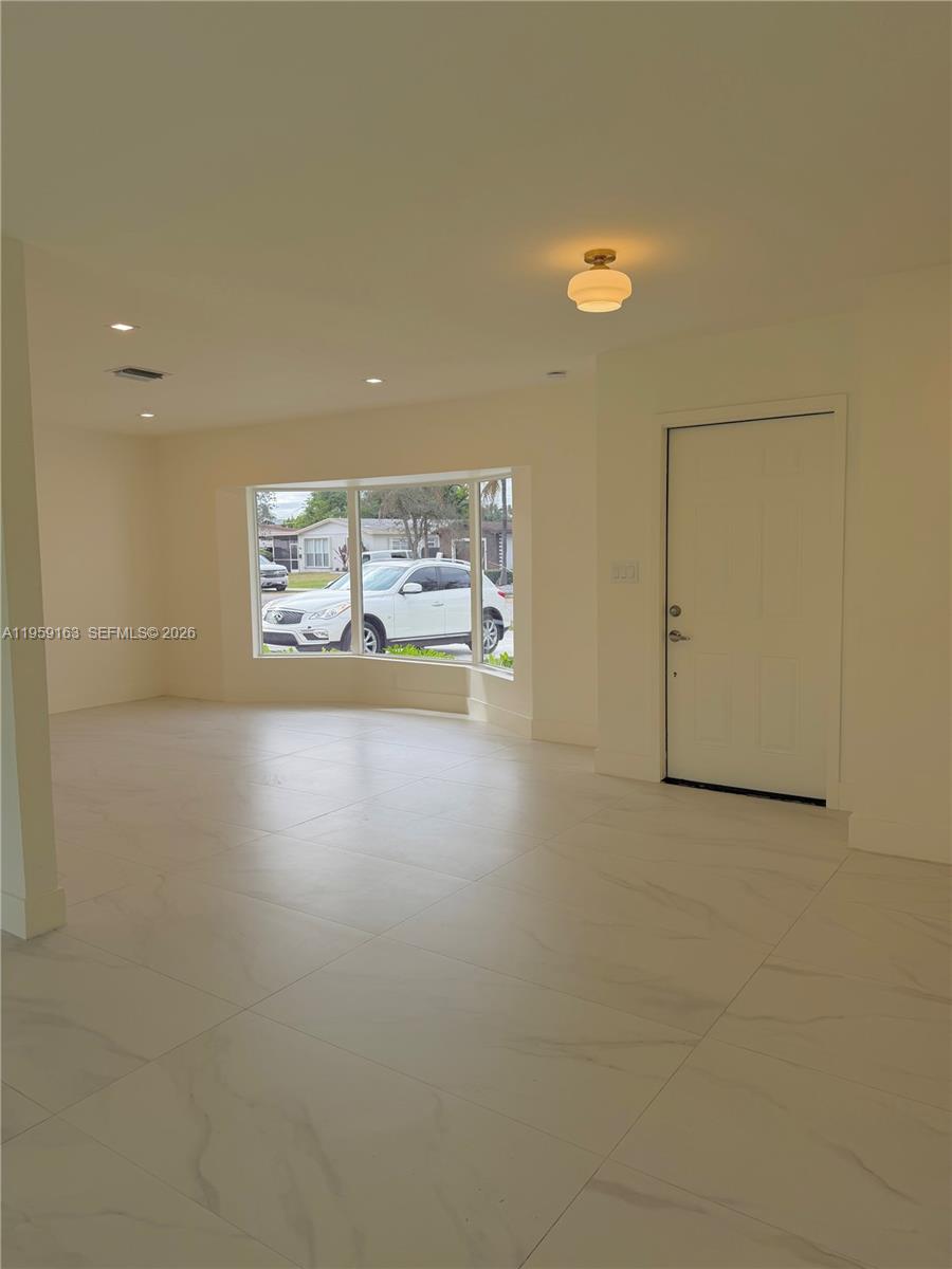 19221 SW 92nd Rd, Cutler Bay FL 33157