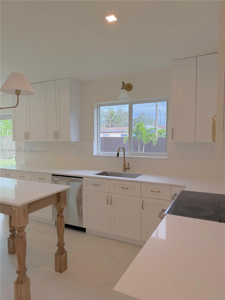 19221 SW 92nd Rd, Cutler Bay FL 33157