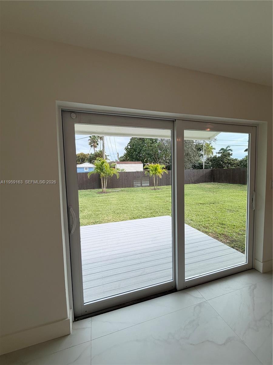 19221 SW 92nd Rd, Cutler Bay FL 33157