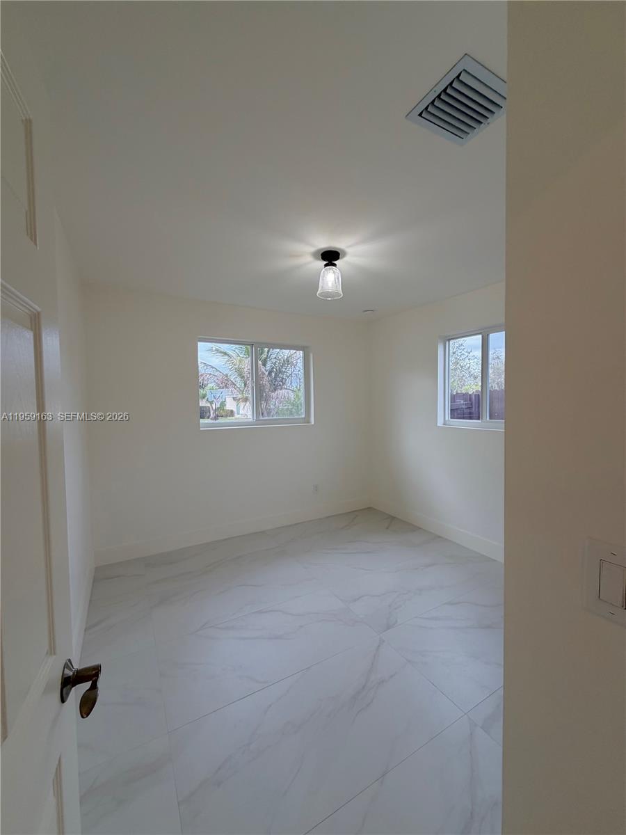 19221 SW 92nd Rd, Cutler Bay FL 33157