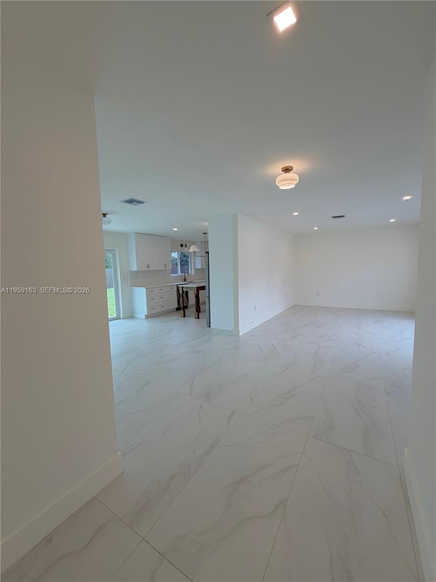 19221 SW 92nd Rd, Cutler Bay FL 33157