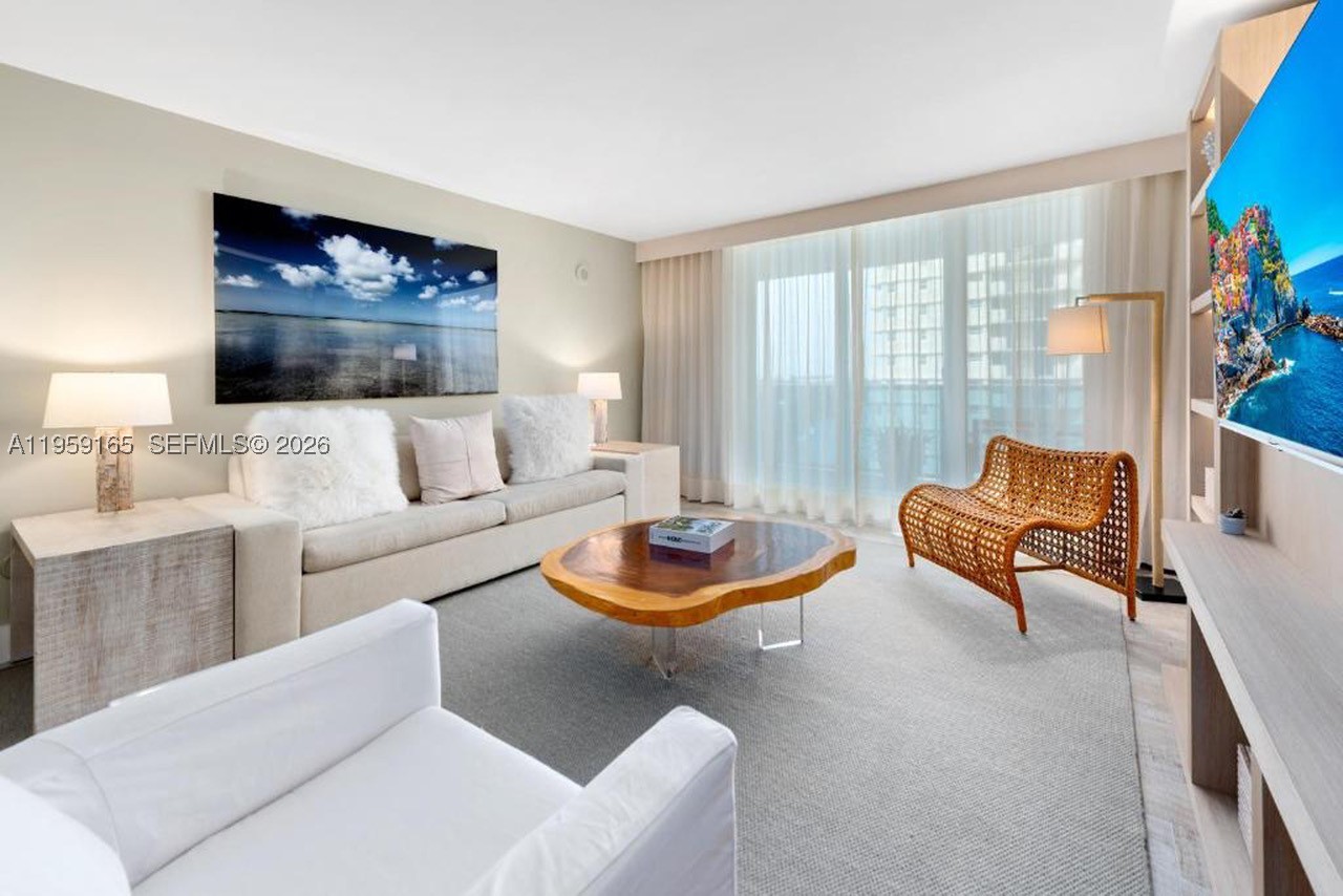 102 24th St #1007, Miami Beach FL 33139