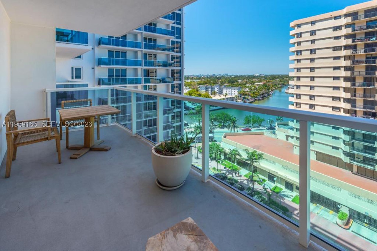 102 24th St #1007, Miami Beach FL 33139