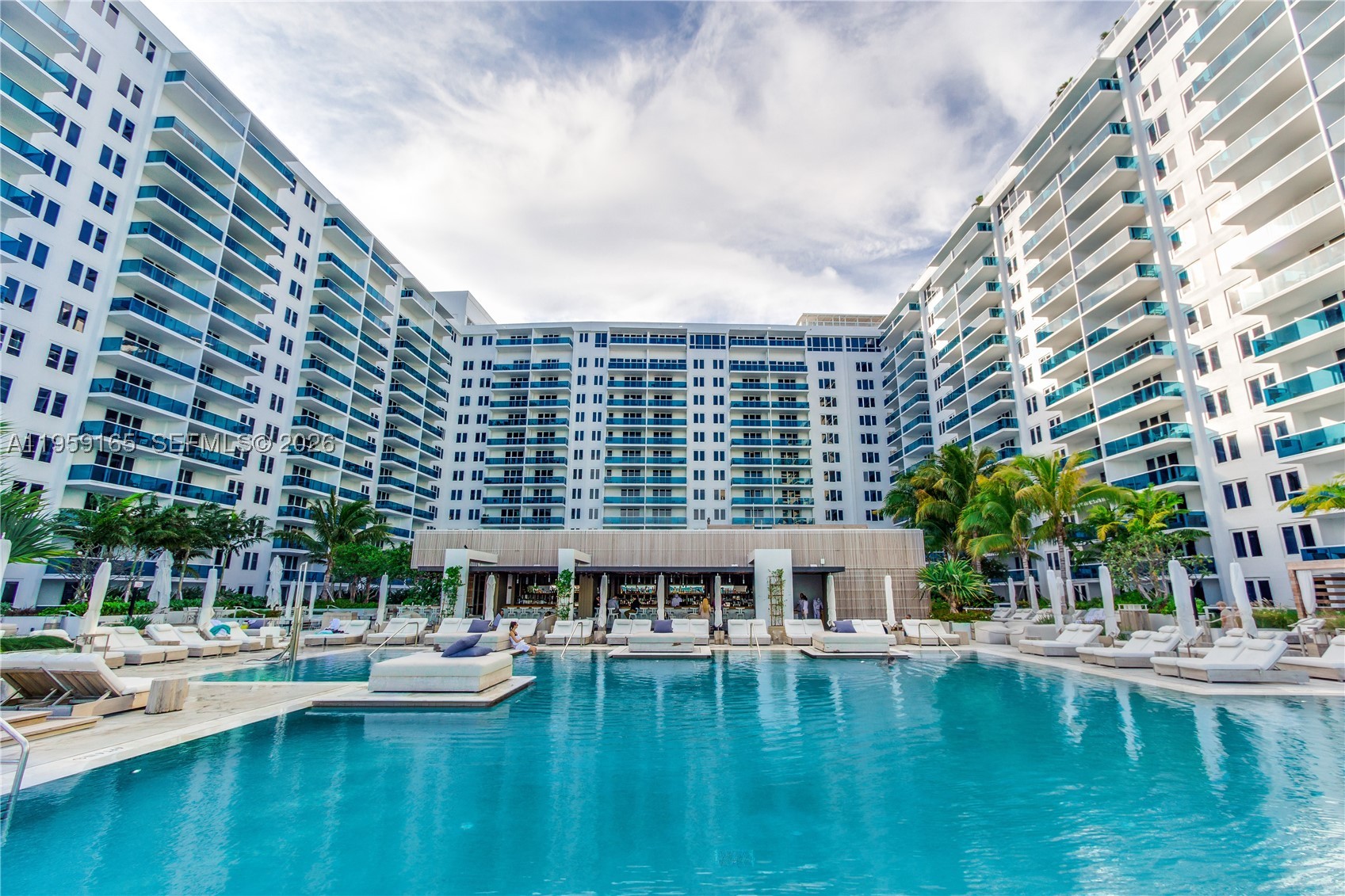 102 24th St #1007, Miami Beach FL 33139