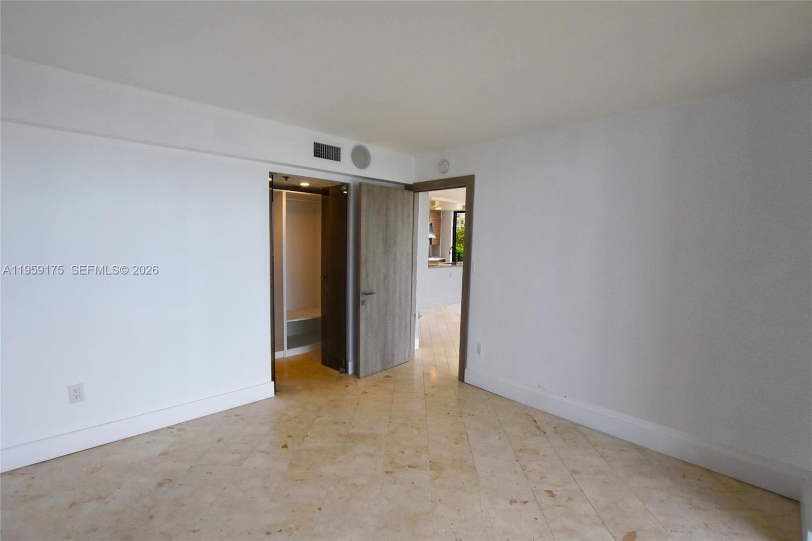 540 Brickell Key Dr #732, Miami FL 33131