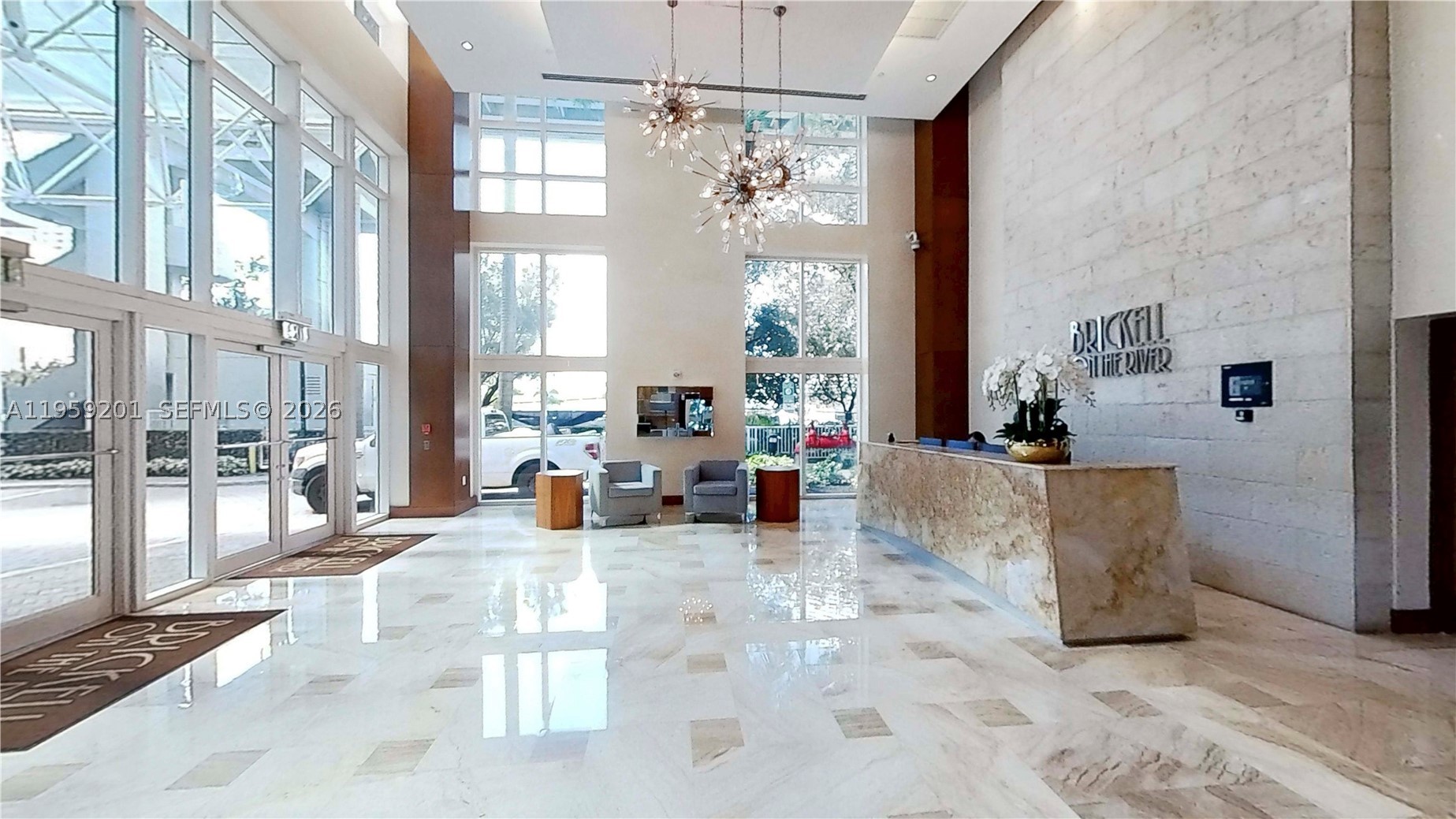 31 SE 5th St #2408, Miami FL 33131
