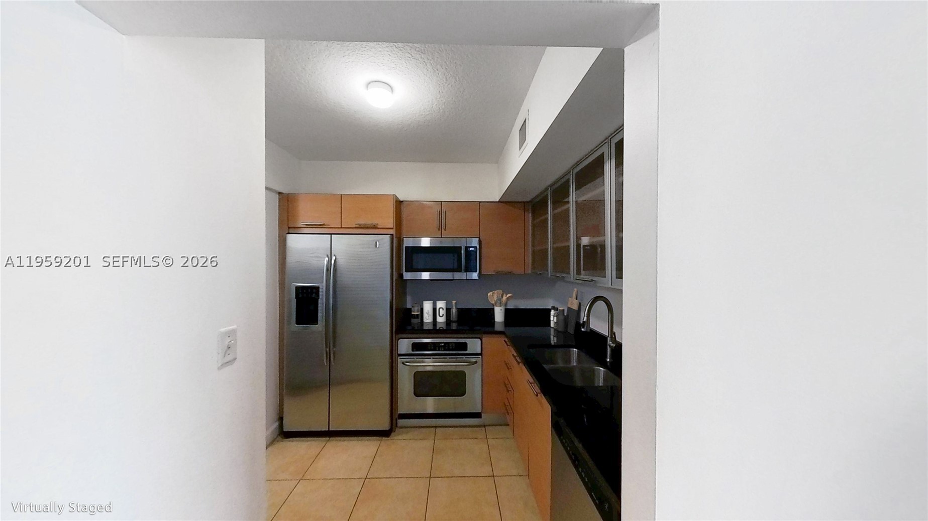 31 SE 5th St #2408, Miami FL 33131
