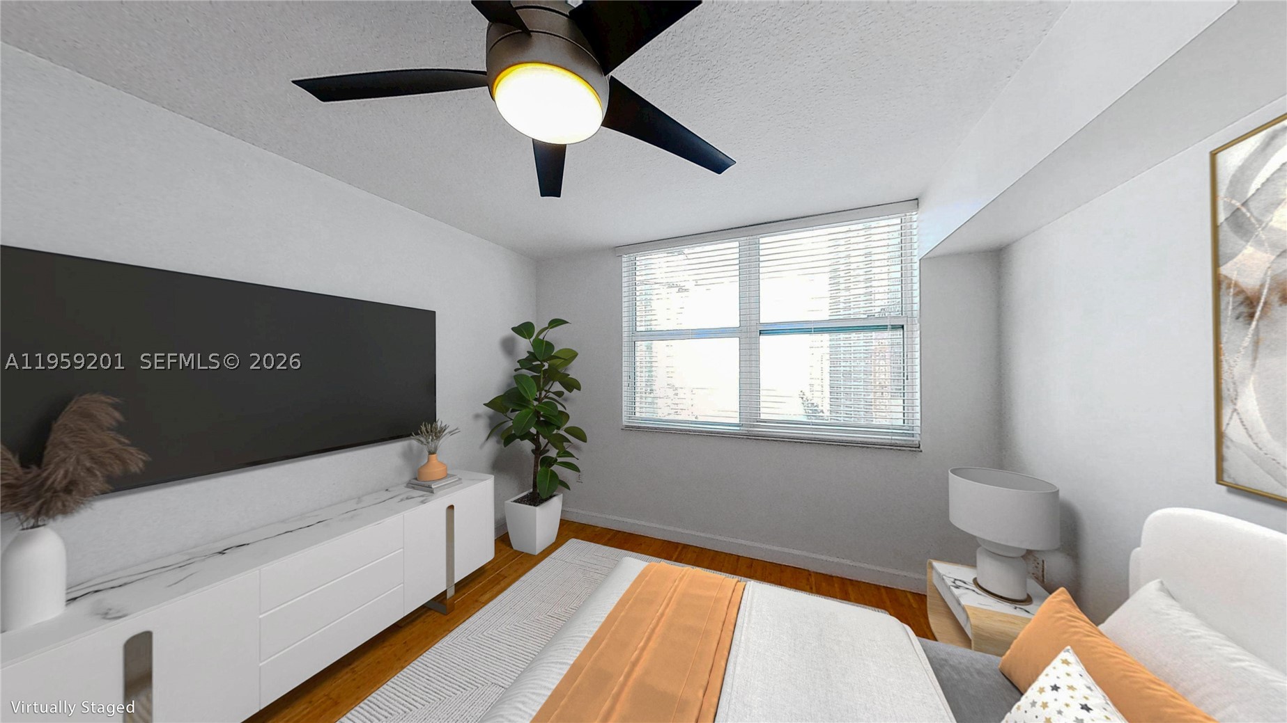 31 SE 5th St #2408, Miami FL 33131