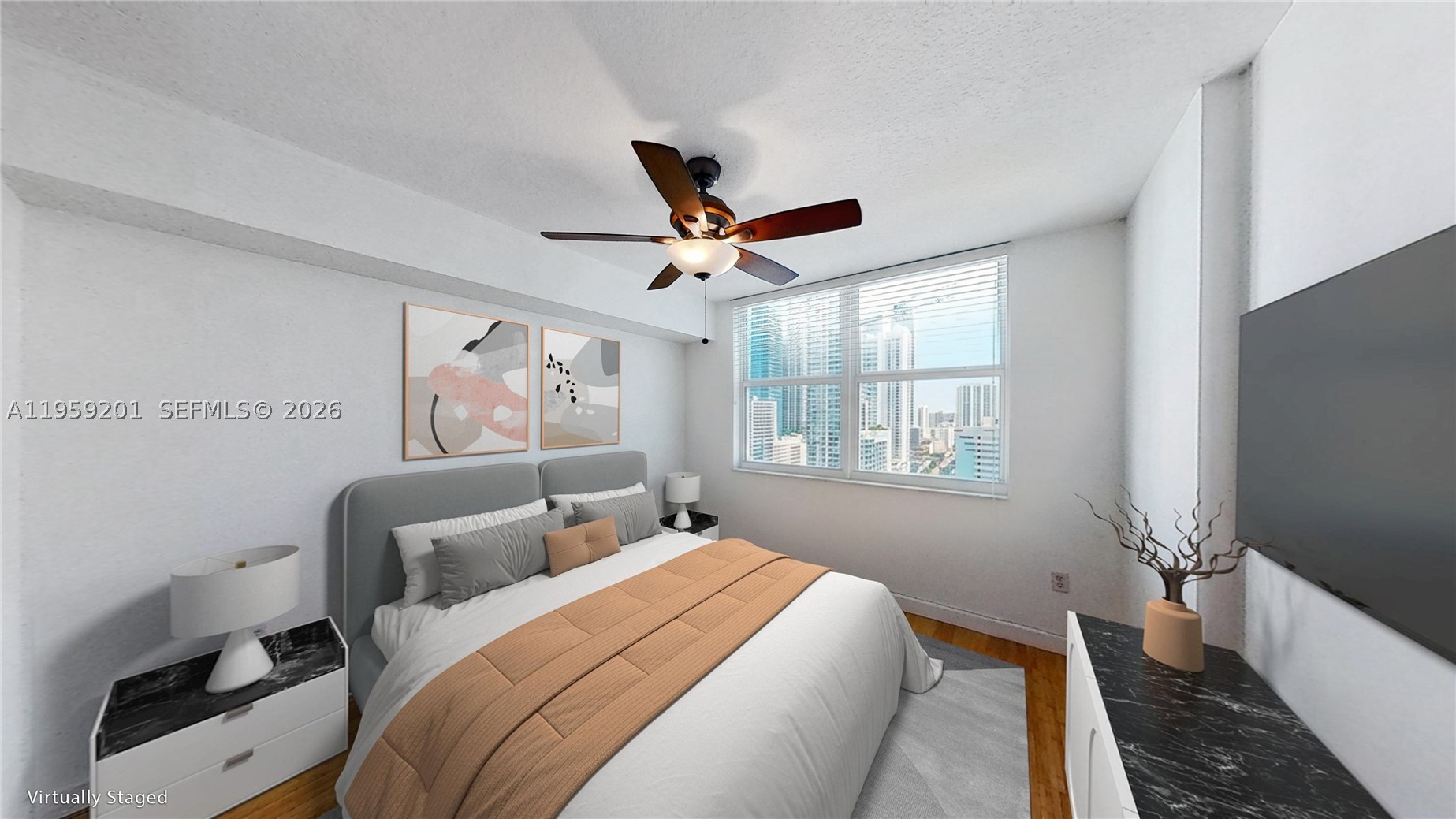 31 SE 5th St #2408, Miami FL 33131