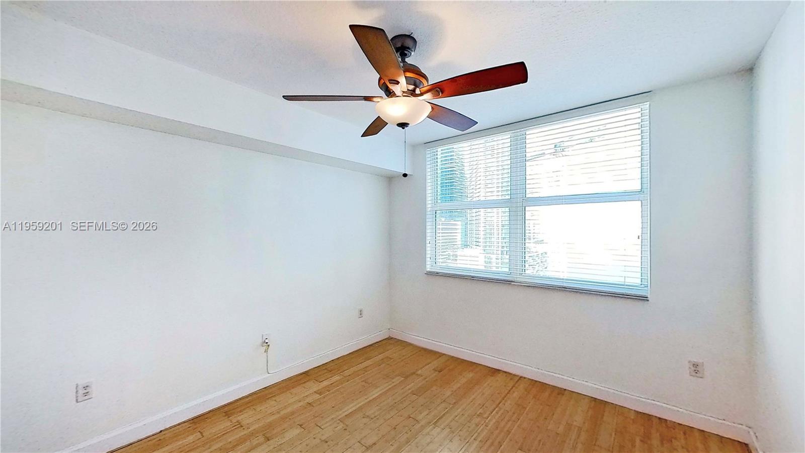 31 SE 5th St #2408, Miami FL 33131