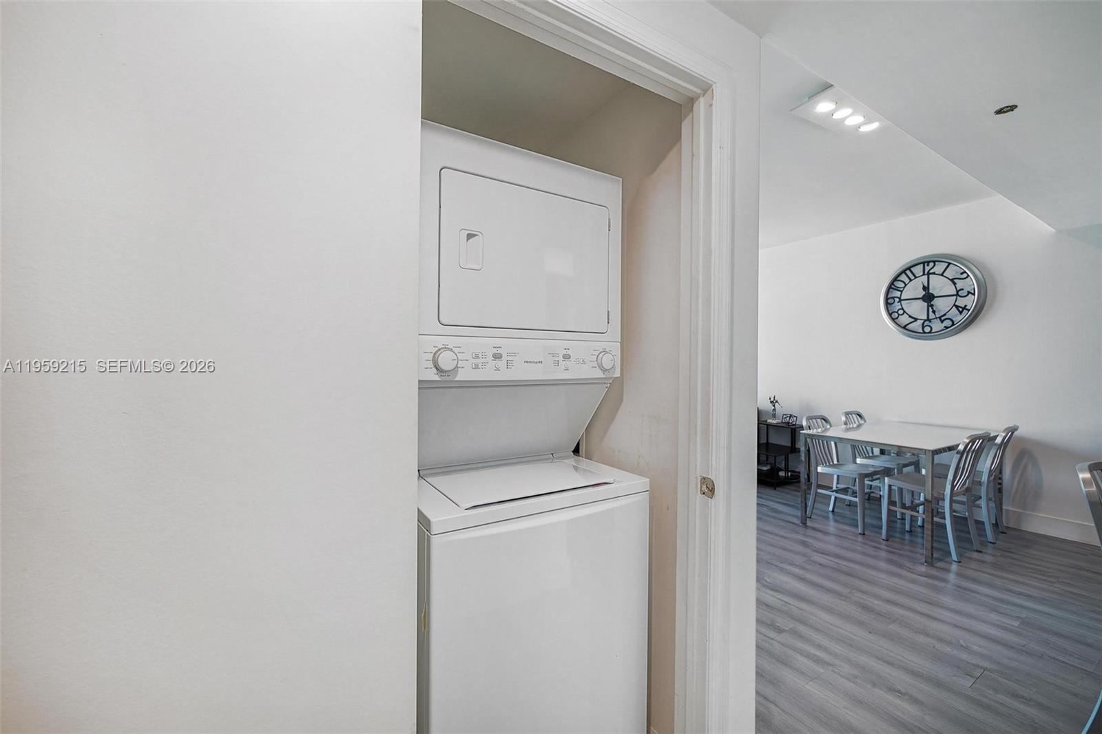 500 Brickell Ave #1903, Miami FL 33131