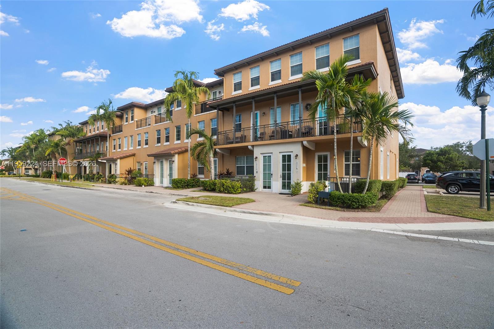 14774 SW 10th St #10502, Pembroke Pines FL 33027