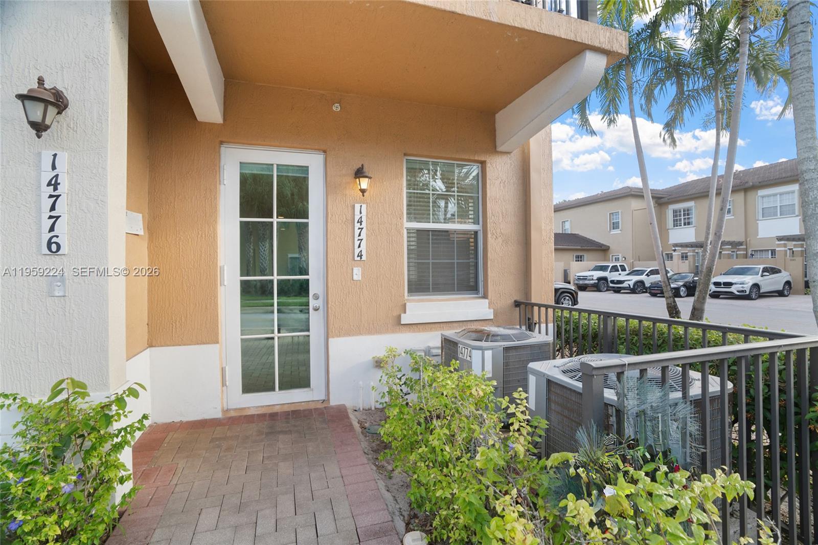 14774 SW 10th St #10502, Pembroke Pines FL 33027