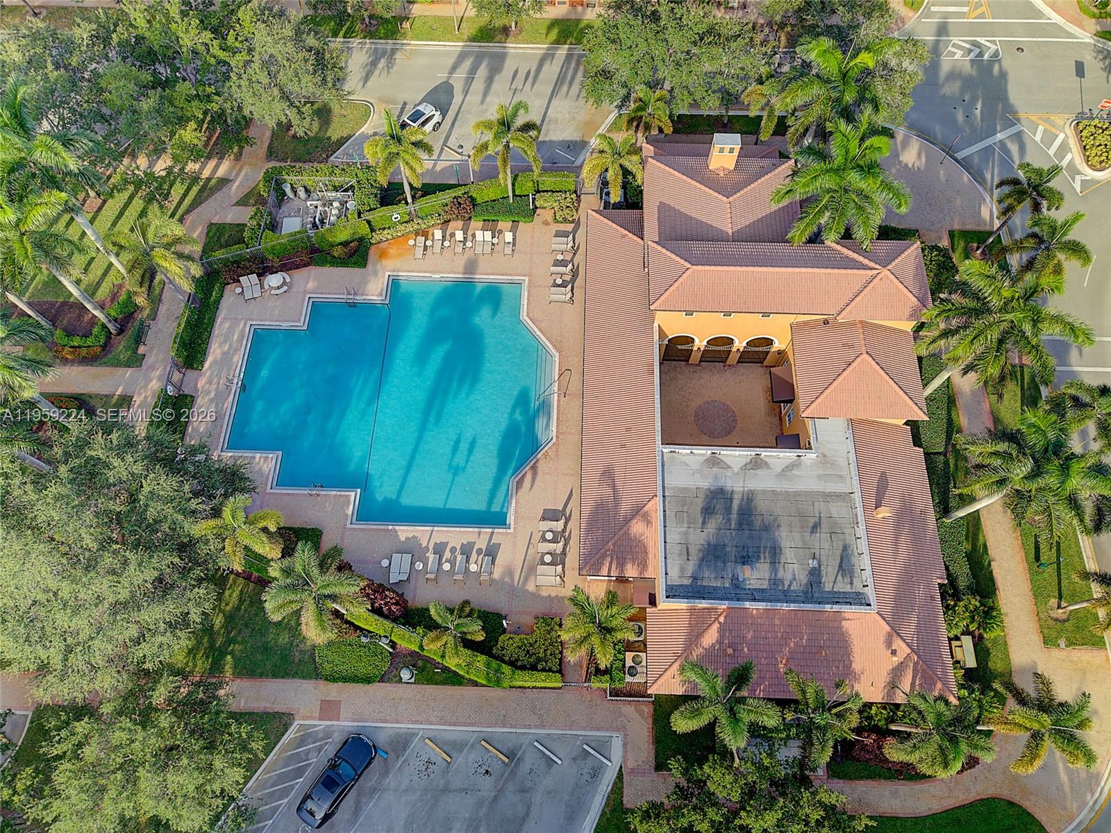 14774 SW 10th St #10502, Pembroke Pines FL 33027