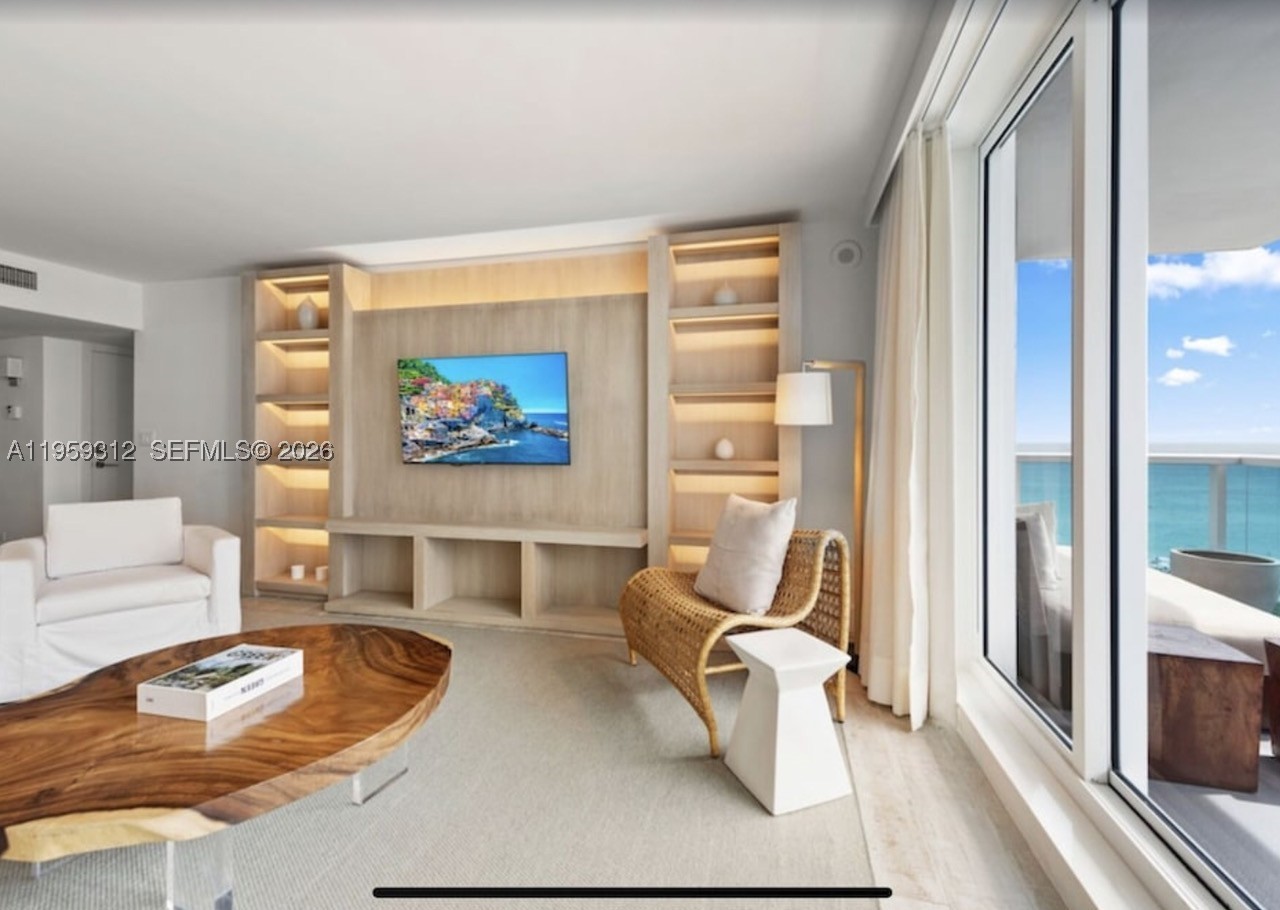 102 24th St #1206, Miami Beach FL 33139