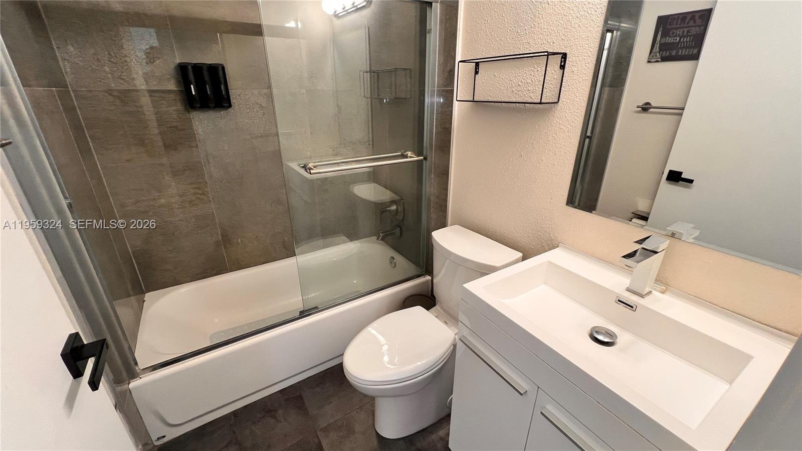 3538 SW 17th St #1B, Miami FL 33145