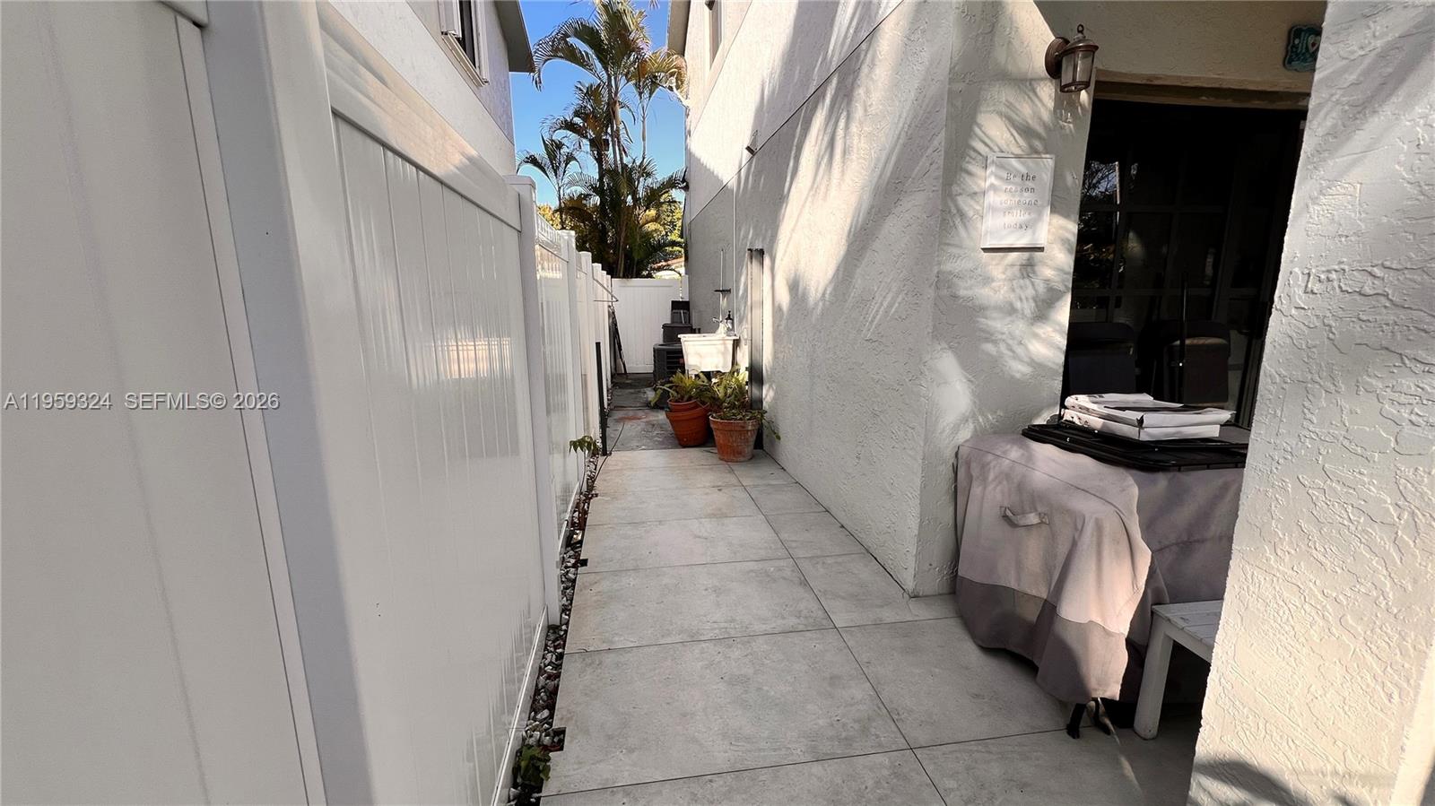 3538 SW 17th St #1B, Miami FL 33145