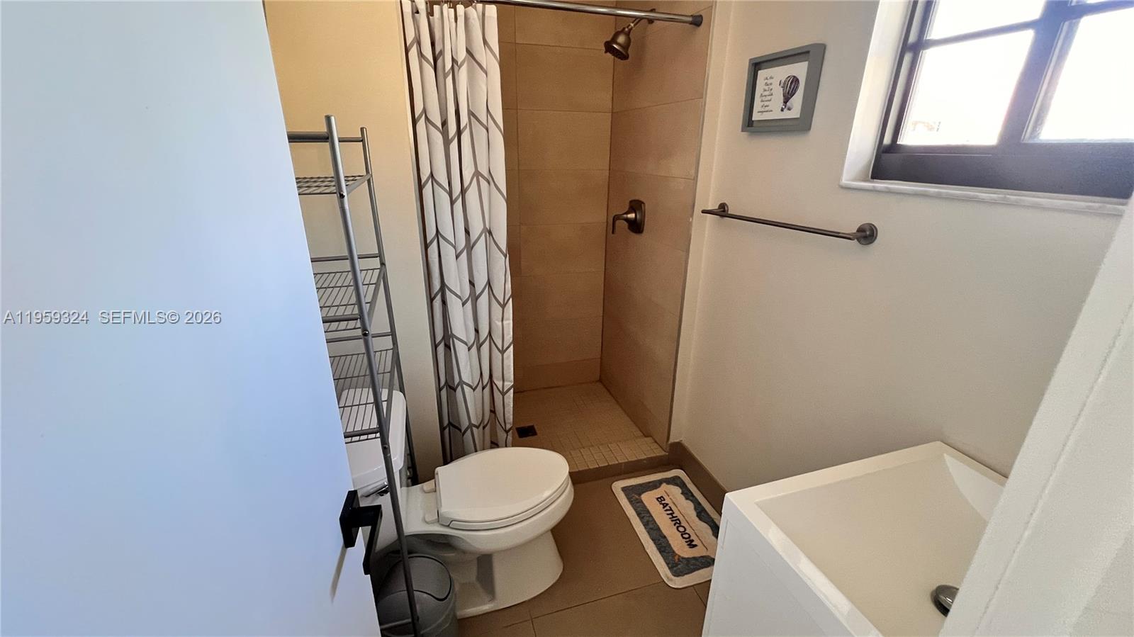 3538 SW 17th St #1B, Miami FL 33145