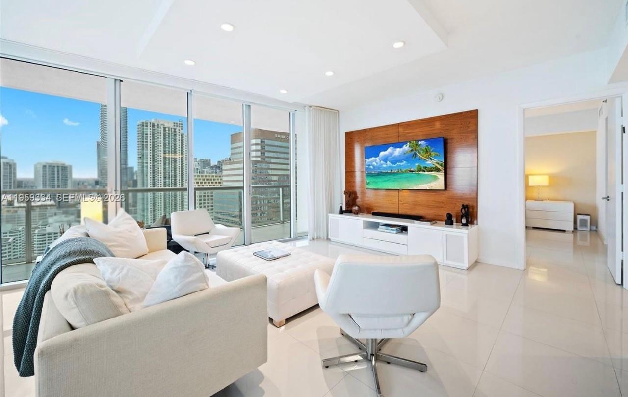 495 Brickell Ave #3301, Miami FL 33131